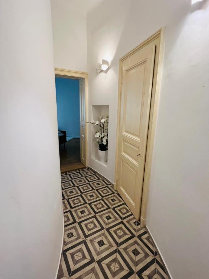 Beautiful Condo At The Old Town Братислава Экстерьер фото