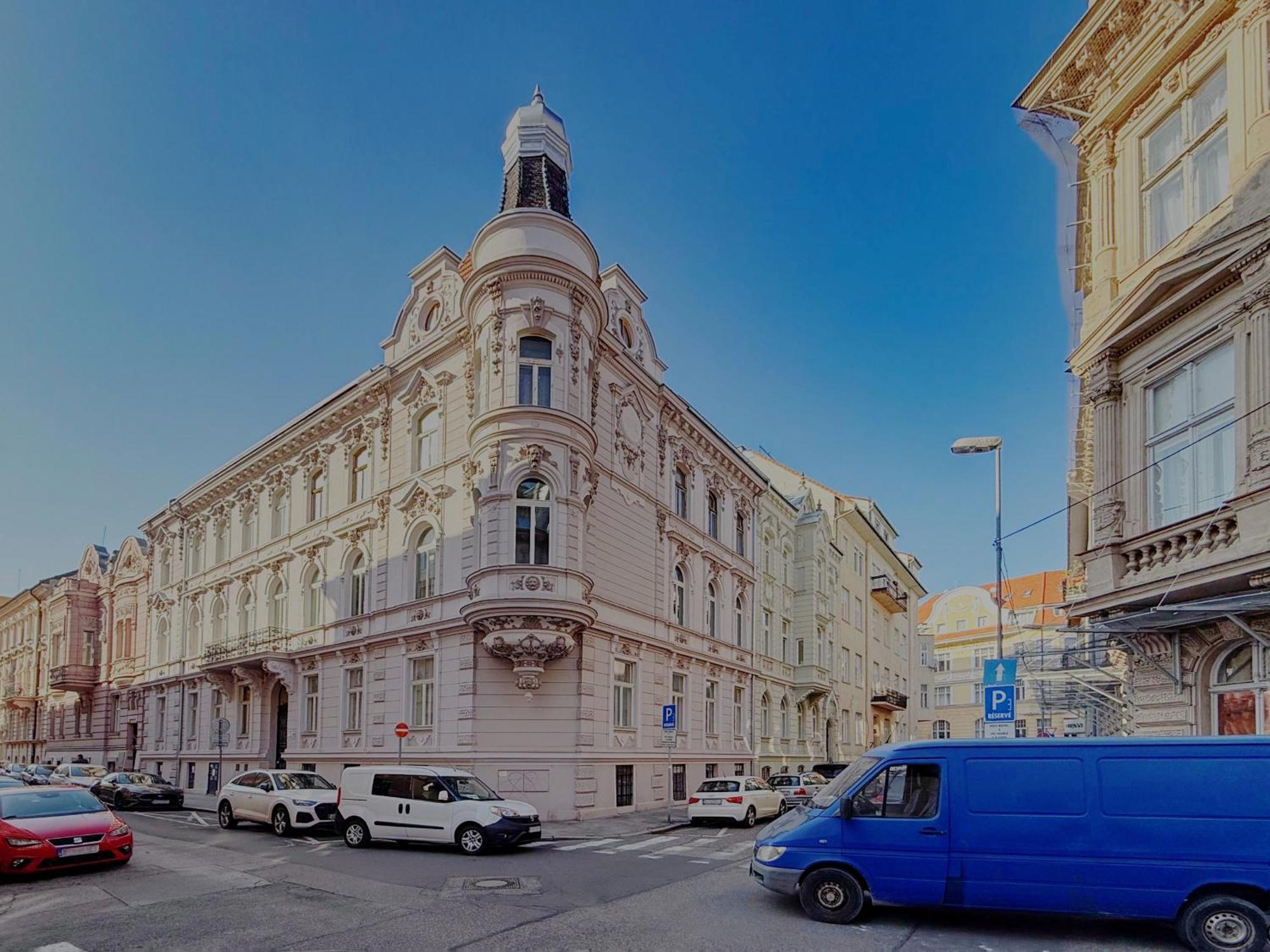 Beautiful Condo At The Old Town Братислава Экстерьер фото
