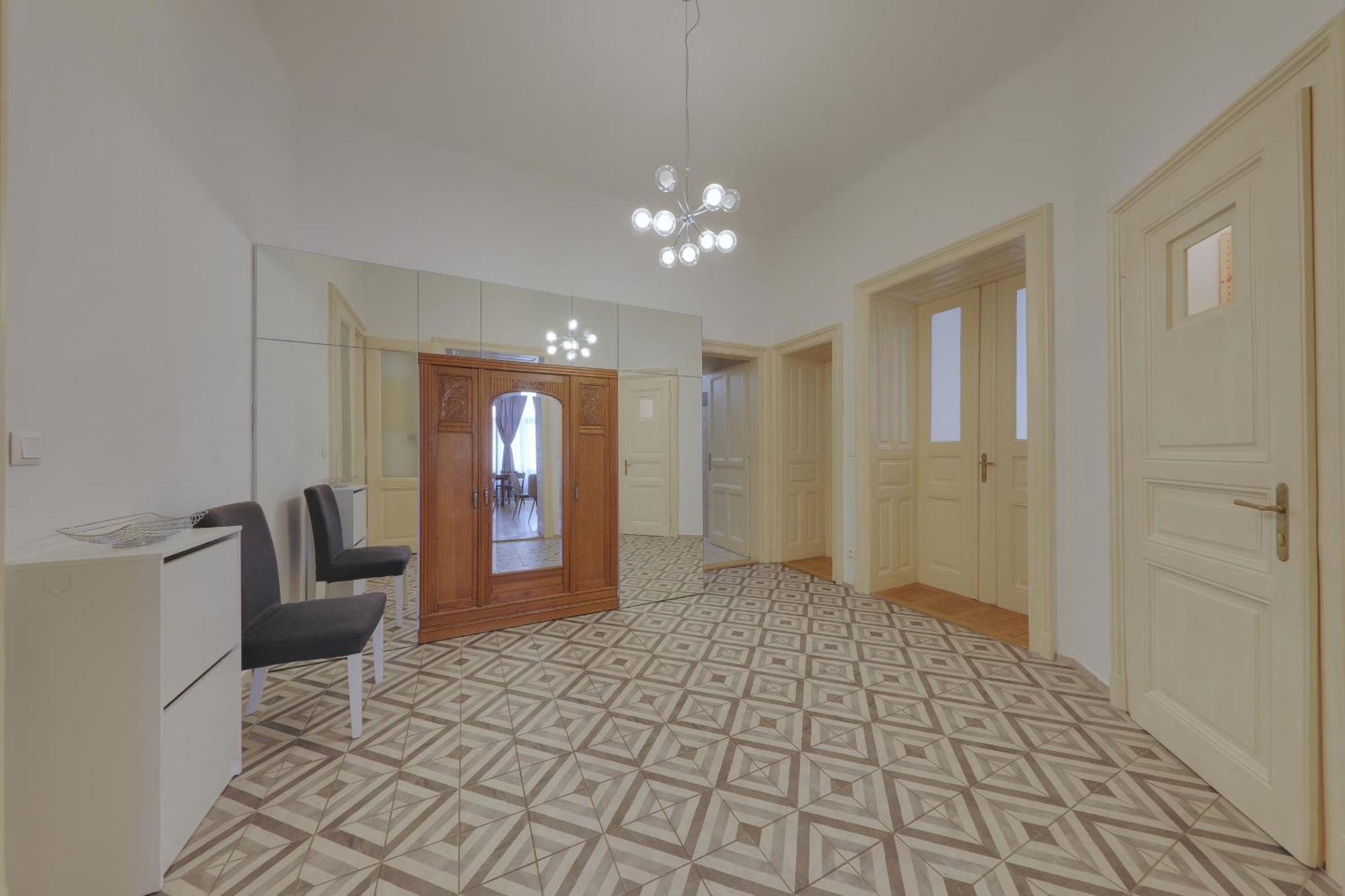 Beautiful Condo At The Old Town Братислава Экстерьер фото