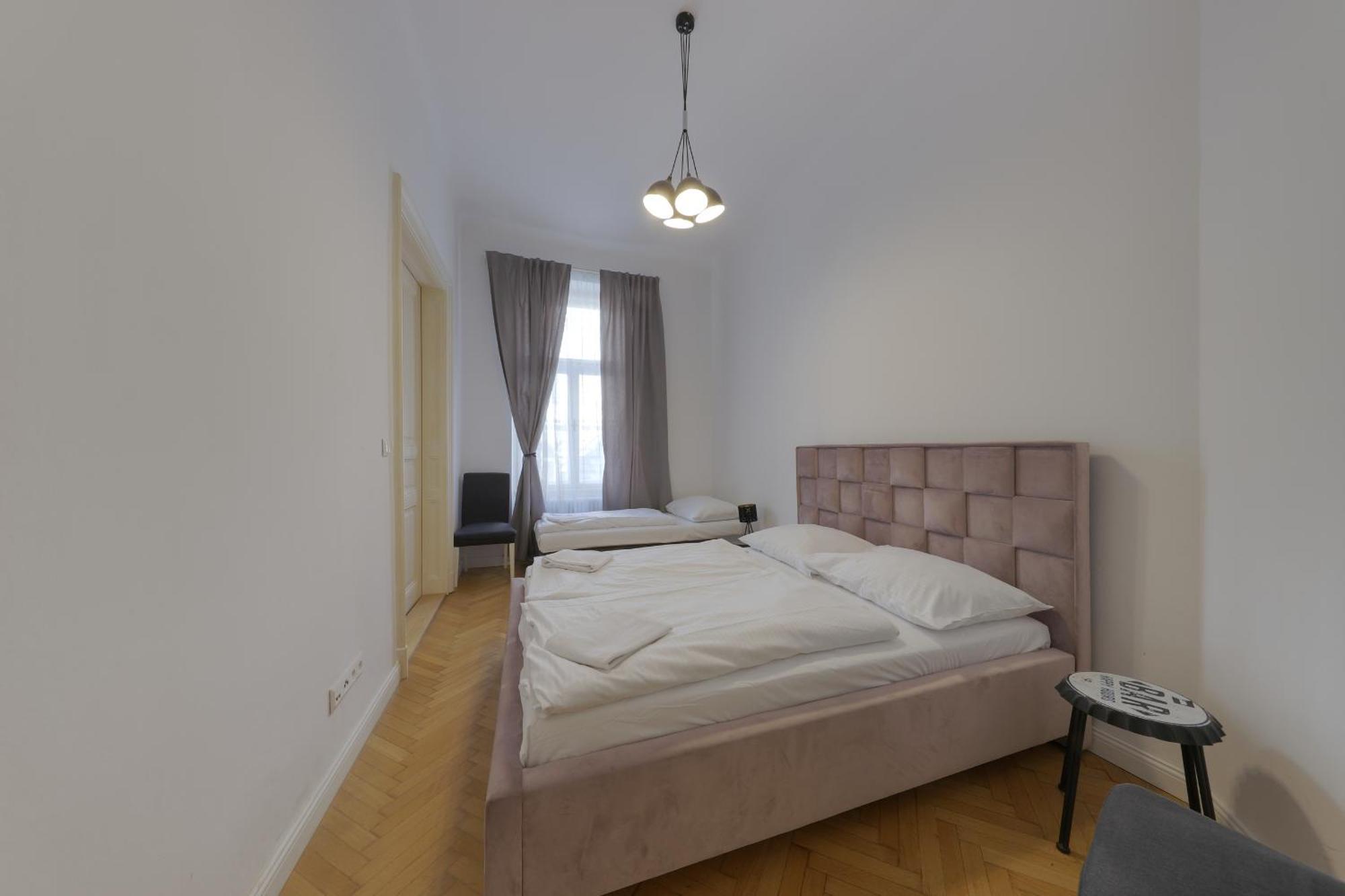 Beautiful Condo At The Old Town Братислава Экстерьер фото