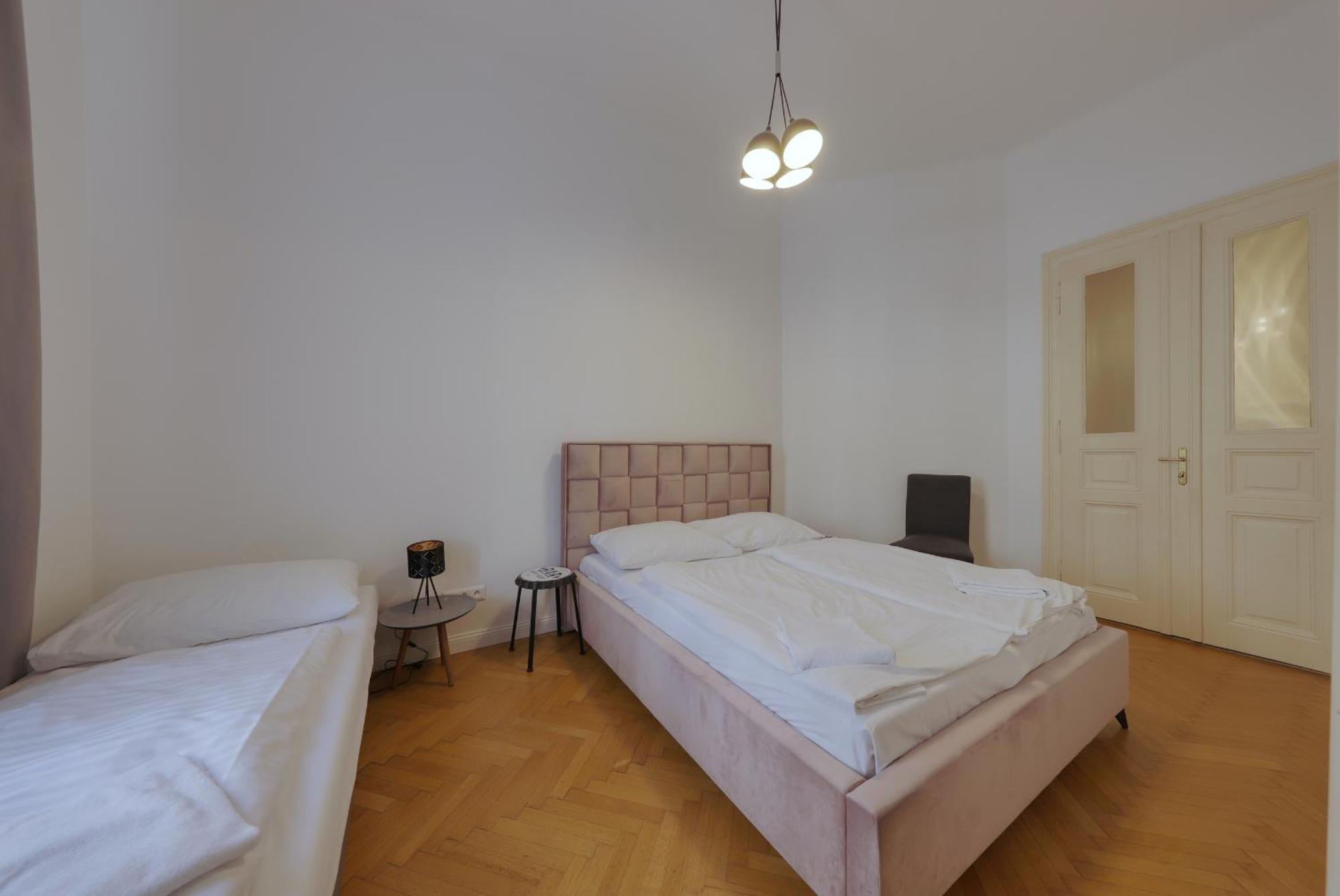 Beautiful Condo At The Old Town Братислава Экстерьер фото