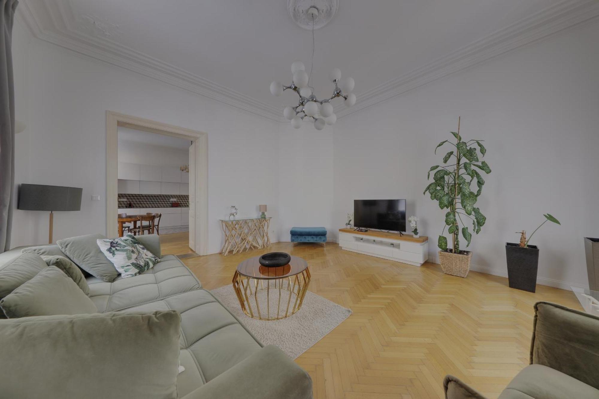Beautiful Condo At The Old Town Братислава Экстерьер фото